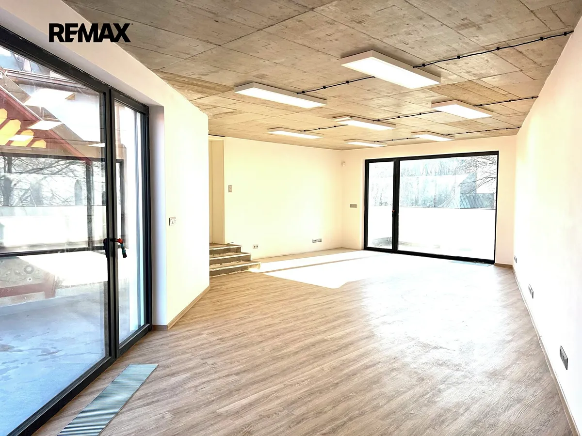 Pronájem specifického typu nemovitosti 191 m²